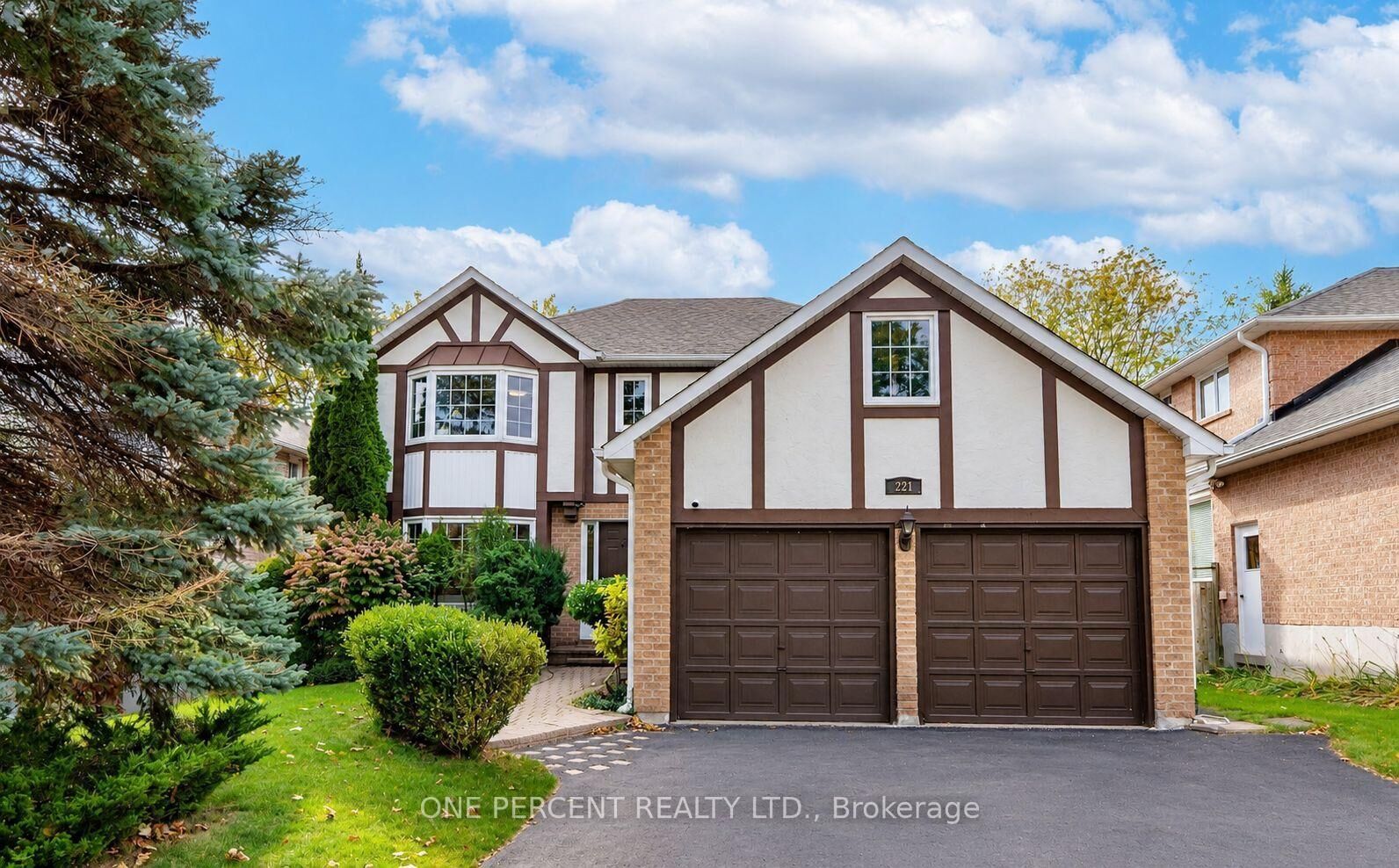 Property Photo:  221 Orchard Heights Boulevard Bsmt  ON L4G 5A5 