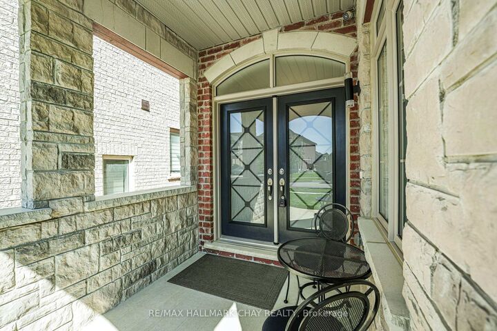 Photo de la propriété:  1709 Emberton Way  ON L9S 0N4 