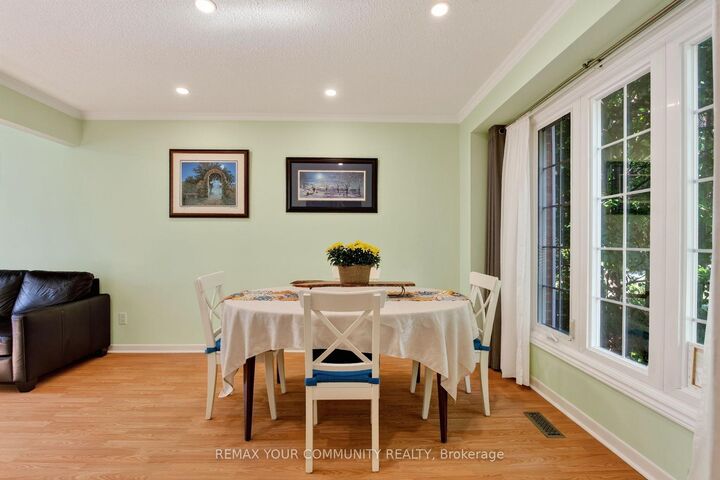 Property Photo:  6 Stanbridge Court  ON M1B 2S5 