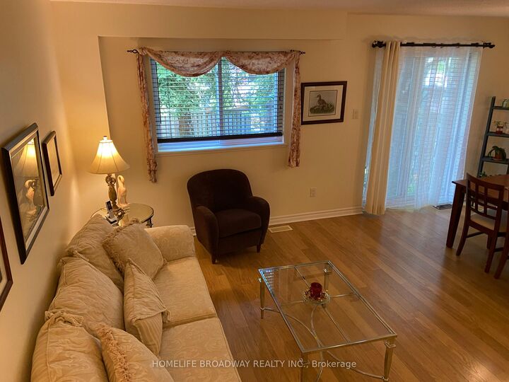 Property Photo:  517 Jack Giles Circle 26  ON L3X 1X8 