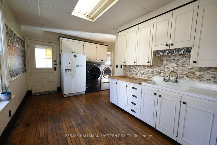 Property Photo:  49 Booth Street N  ON K0L 1L0 