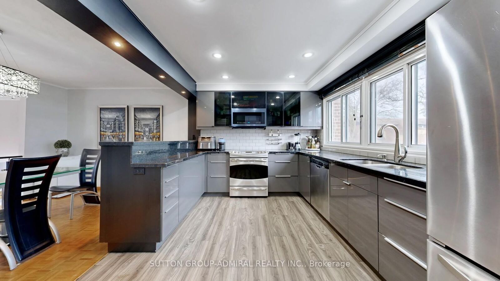 Property Photo:  4 Dove Hawk Way  ON M2R 3M2 