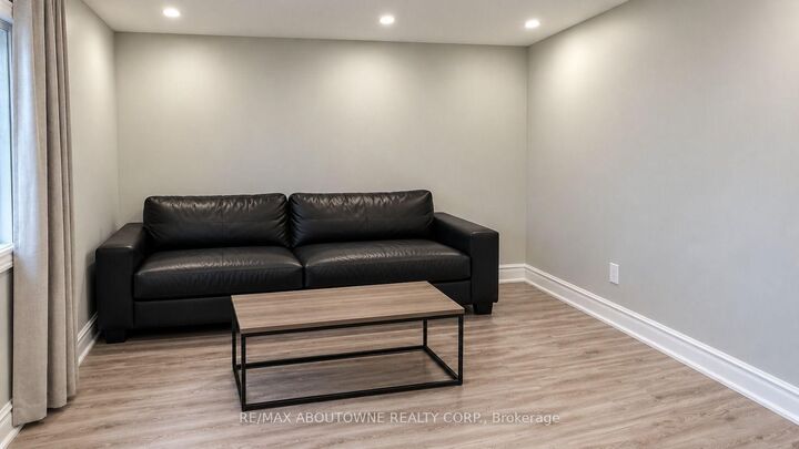 Property Photo: 213 Bowman Street 4 ON L8S 2T9