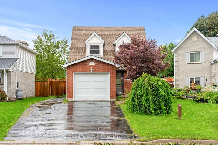 Property Photo:  110 Steeles Crescent  ON N1R 8C4 