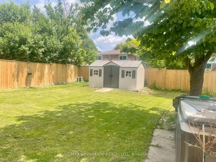 Property Photo:  776 Dundalk Drive  ON N6C 3V2 