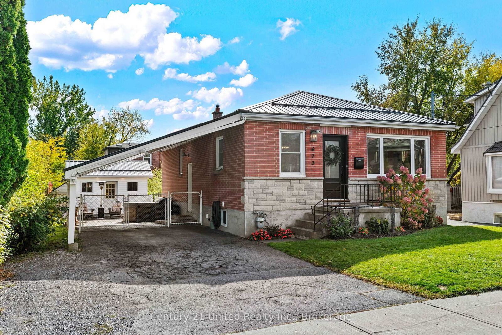 Property Photo:  673 Frank Street  ON K9J 4M8 