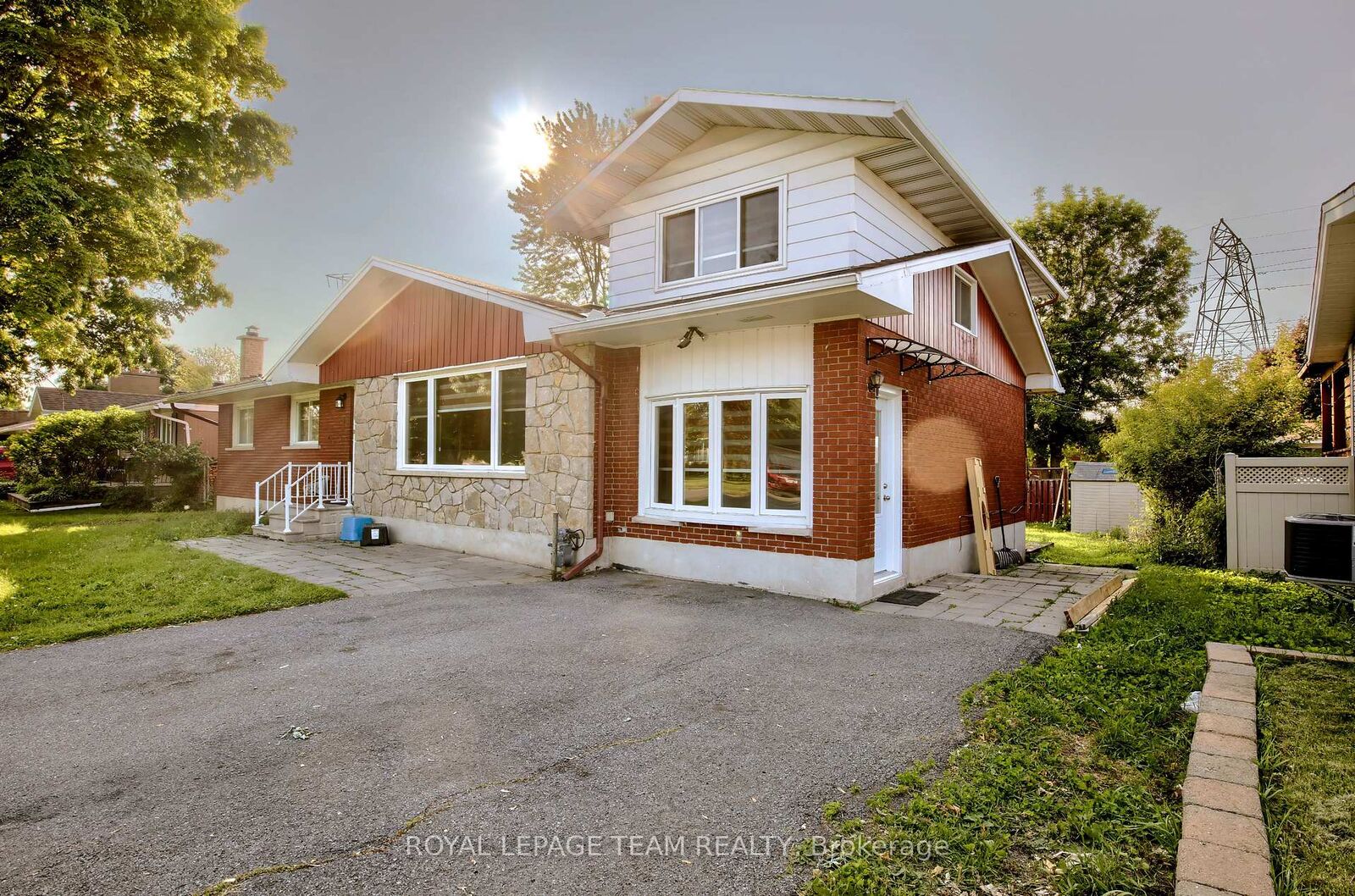 Property Photo:  31 Pritchard Drive B  ON K2G 1B2 