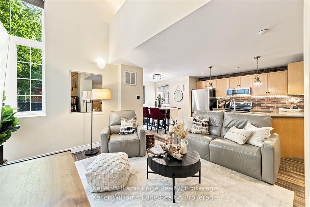 Property Photo:  73 Garfield Avenue S 1D  ON L8M 2S3 