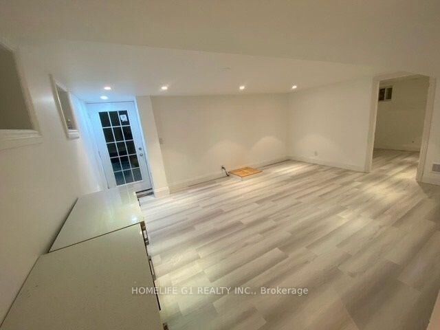 Property Photo: 17 Crescent Hill ON L6S 2P4