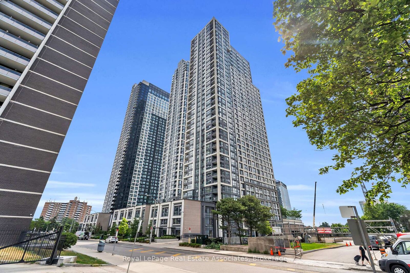 Property Photo:  5 Mabelle Avenue 335  ON M9A 0C8 