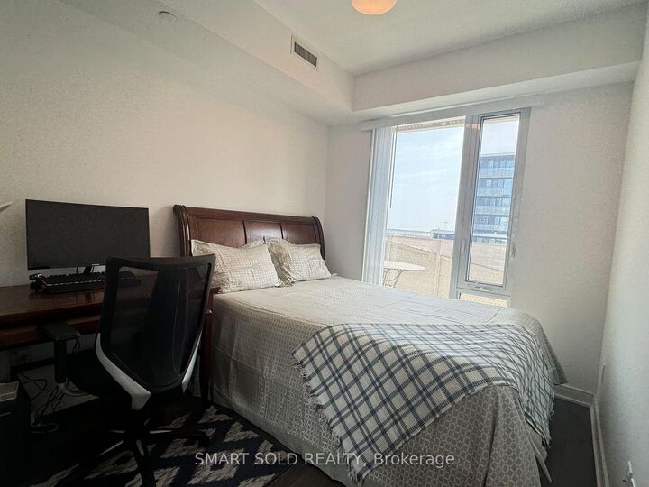 Property Photo:  60 Tannery Road 905  ON M5A 0S8 