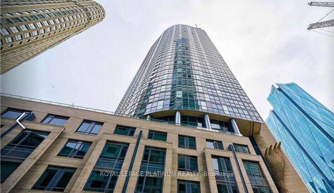 Property Photo:  1 The Esplanade Drive 2805  ON M5E 0A8 
