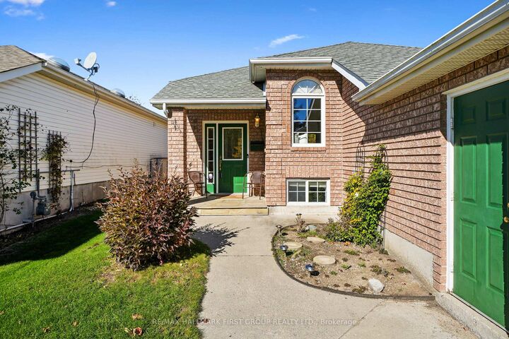 Property Photo:  235 Carroll Crescent  ON K9A 5P8 