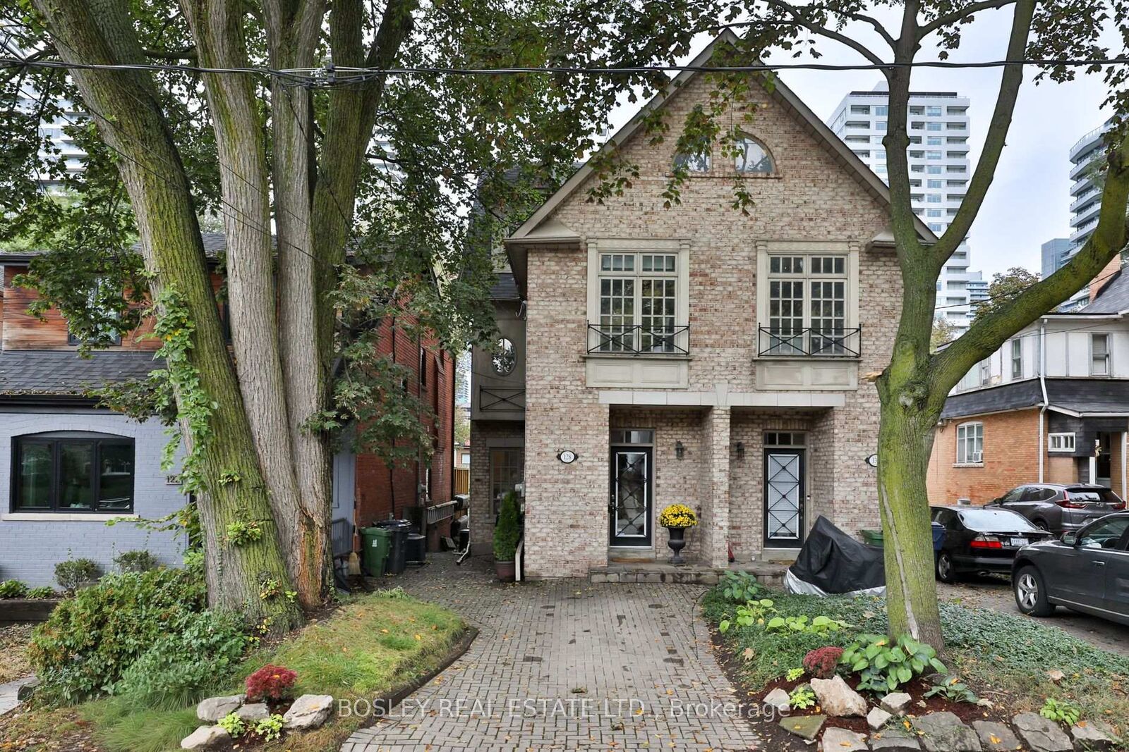 Property Photo:  128 Hillsdale Avenue E  ON M4S 1T5 