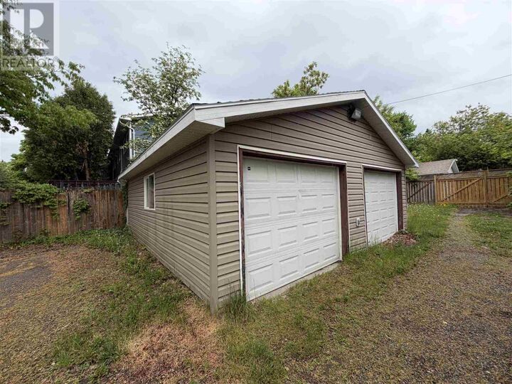 Property Photo: 328 McNabb St ON P6B 1Y6