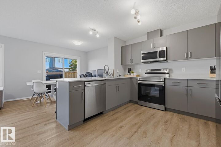 Property Photo:  9324 Cooper Bend SW  AB T6W 4M4 