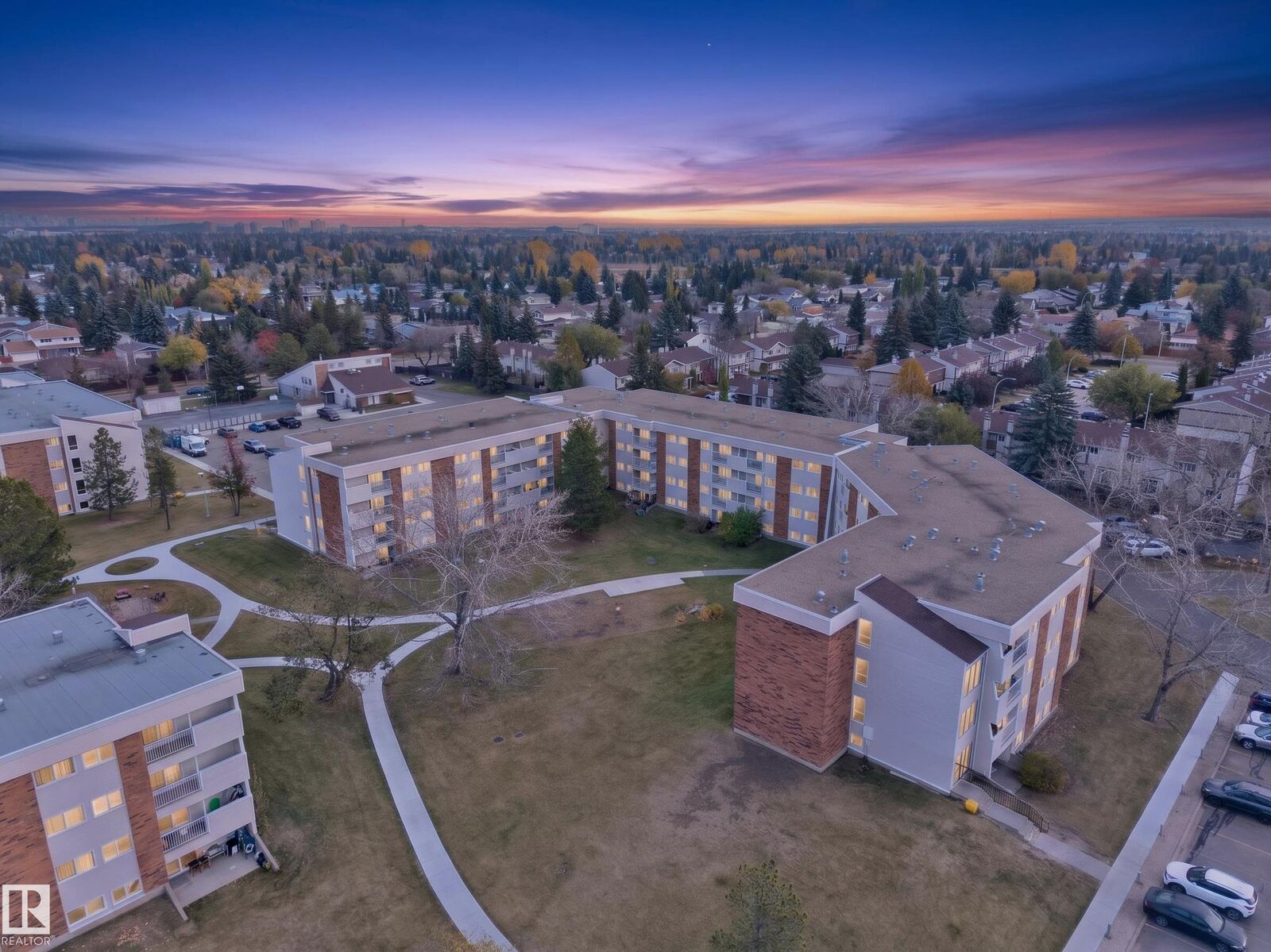Property Photo: 11245 31 Avenue NW 27 AB T6J 3V5