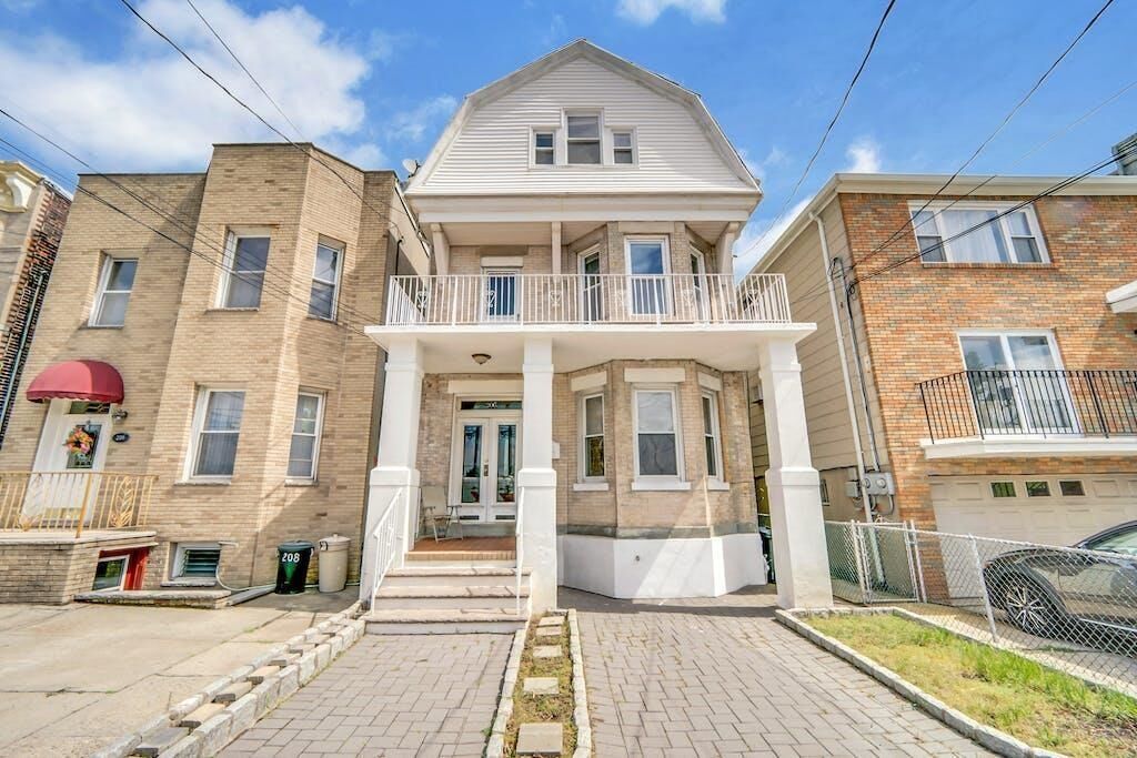 Property Photo: 206 Highpoint Ave 2 NJ 07086