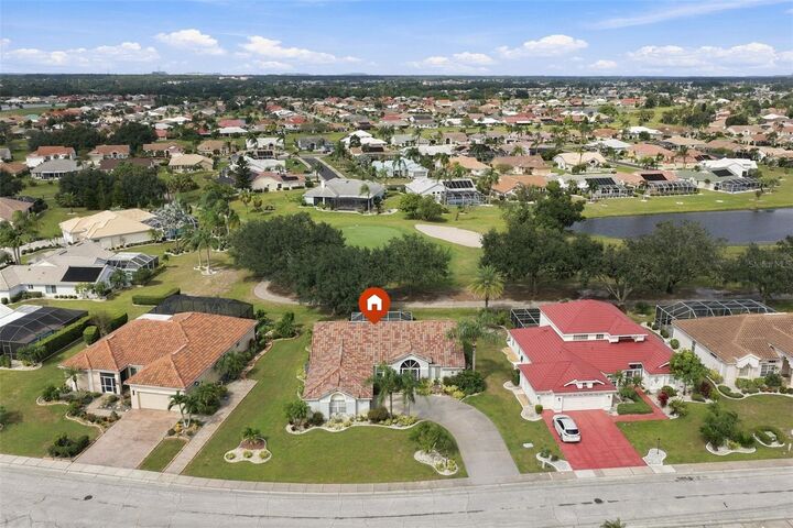 Property Photo:  2307 Platinum Drive  FL 33573 