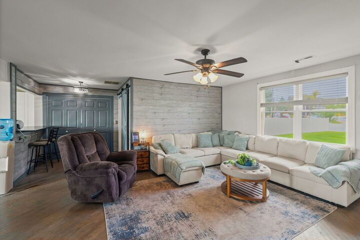 Property Photo: 827 W Northeast Shore Drive IL 60051