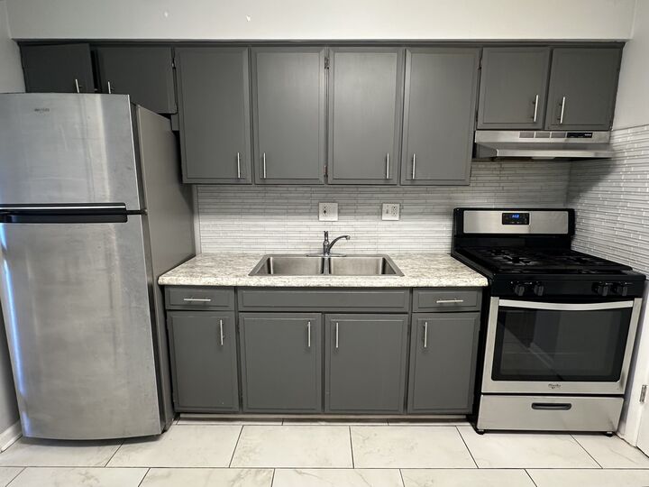 Property Photo:  8805 Dee Road 1N  IL 60016 