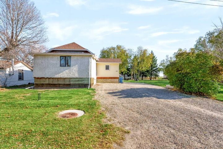 Property Photo:  317 Princess Street  AB T0L 1M0 