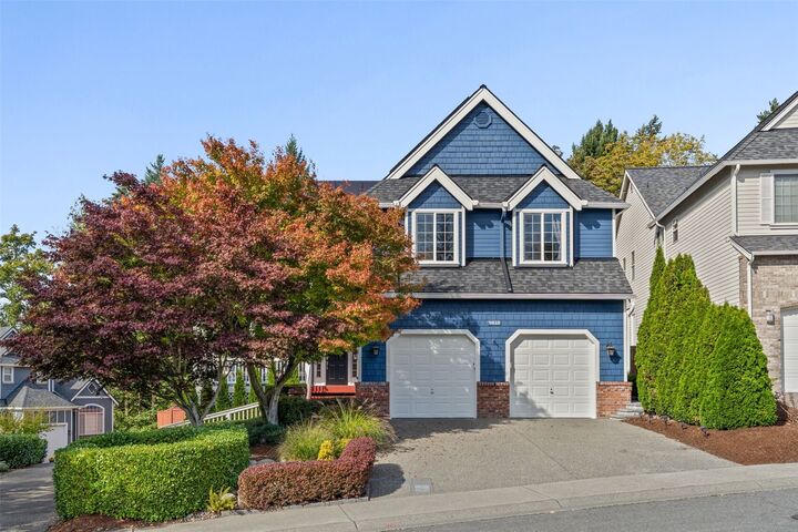 Property Photo:  9818 S 220th Place  WA 98031 