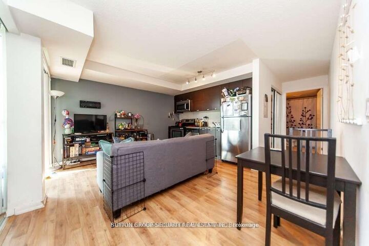 Property Photo:  38 Joe Shuster Way 610  ON M6K 0A5 