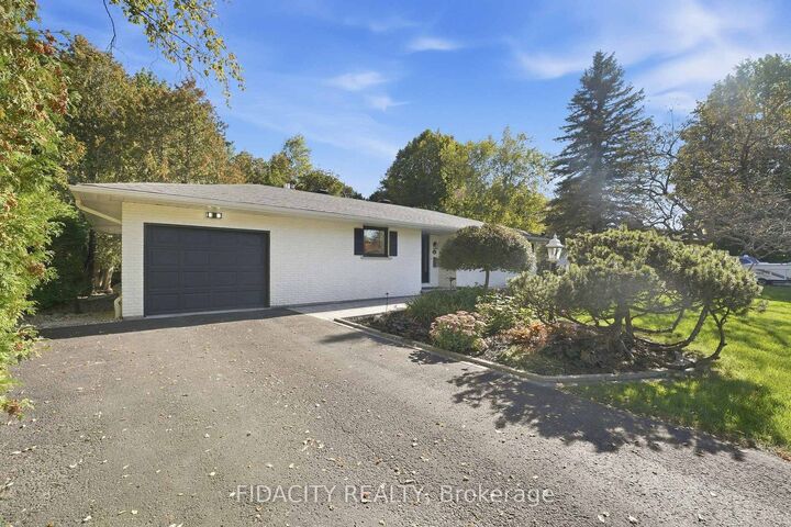 Property Photo: 36 Beverly Street ON K2S 0S2