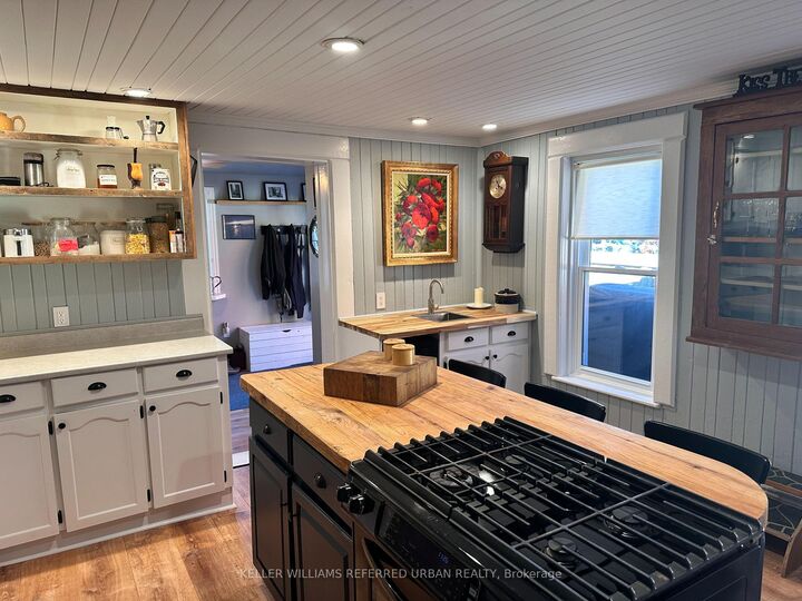Property Photo:  558 Elizabeth Street  ON L4R 2A3 