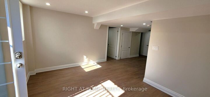 Property Photo:  184 Granite Ridge Trail  ON L8B 1Z1 
