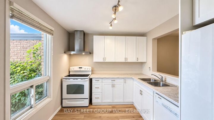 Property Photo:  302 Vine Street 43  ON L2M 7M6 