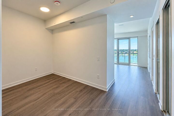 Property Photo:  15 Skyridge Drive 406  ON L6P 4S3 