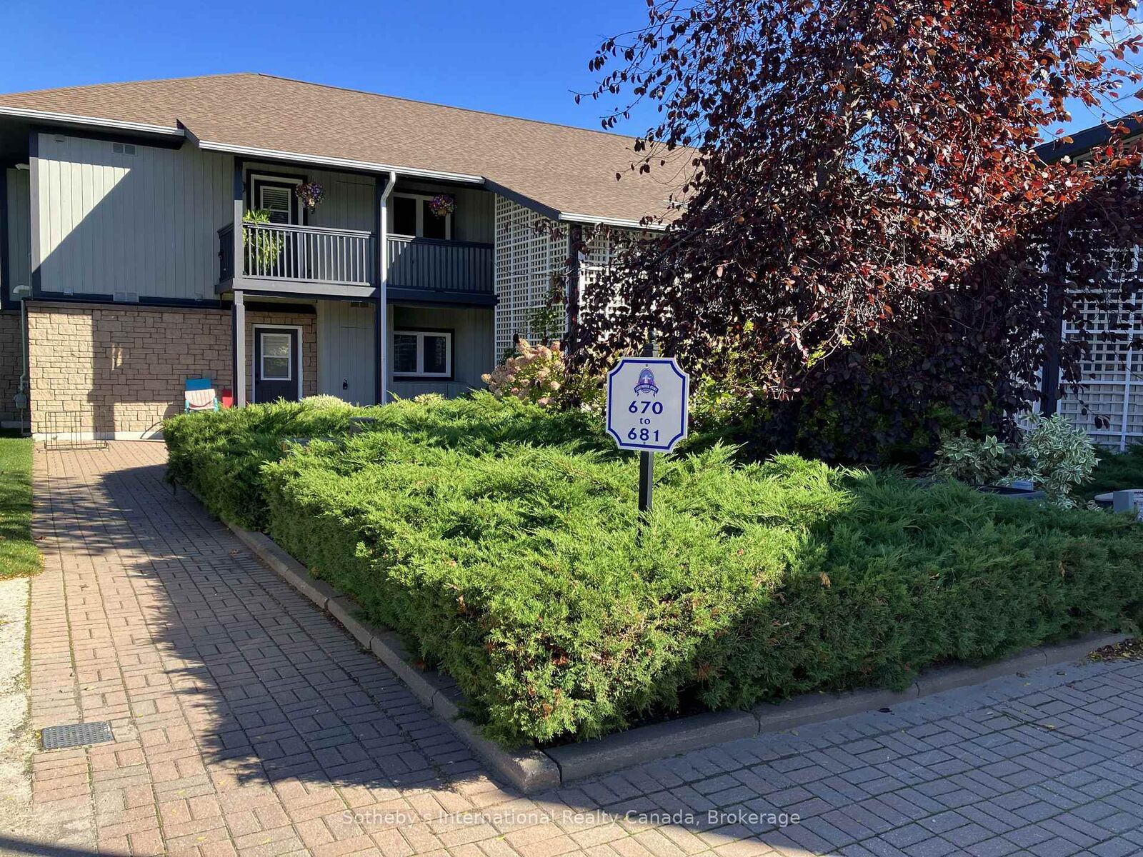 Property Photo:  679 Johnston Park Avenue  ON L9Y 5C7 