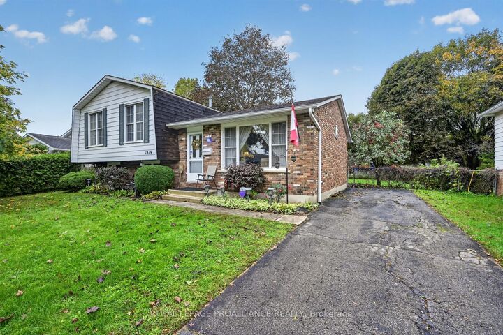 Property Photo:  1319 Alwington Street  ON K6V 6A5 