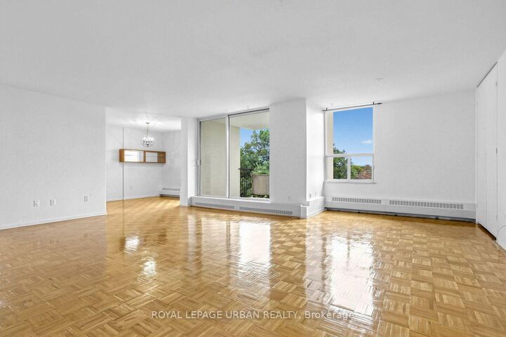 Property Photo:  60 Pavane Linkway N/A 403  ON M3C 1A1 