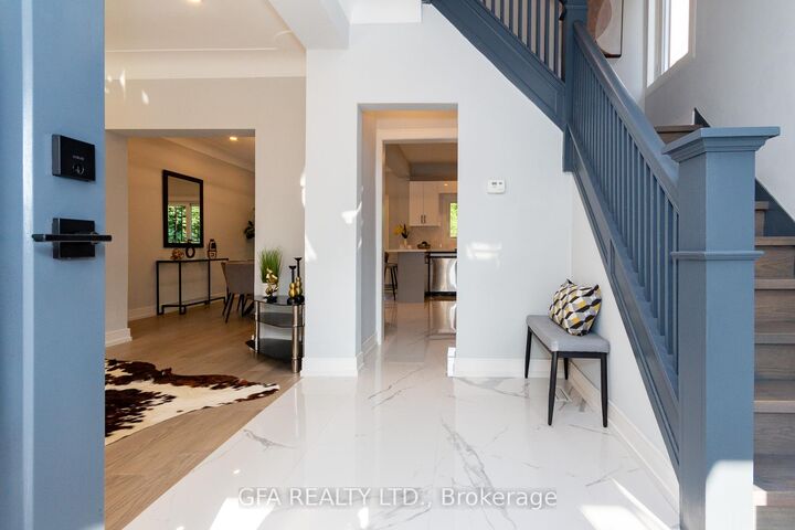 Property Photo:  42 Barnesdale Avenue N Upper Level  ON L8L 6R8 