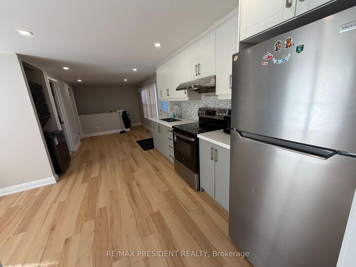 Property Photo:  31 Burton Street 2  ON K8P 1E5 