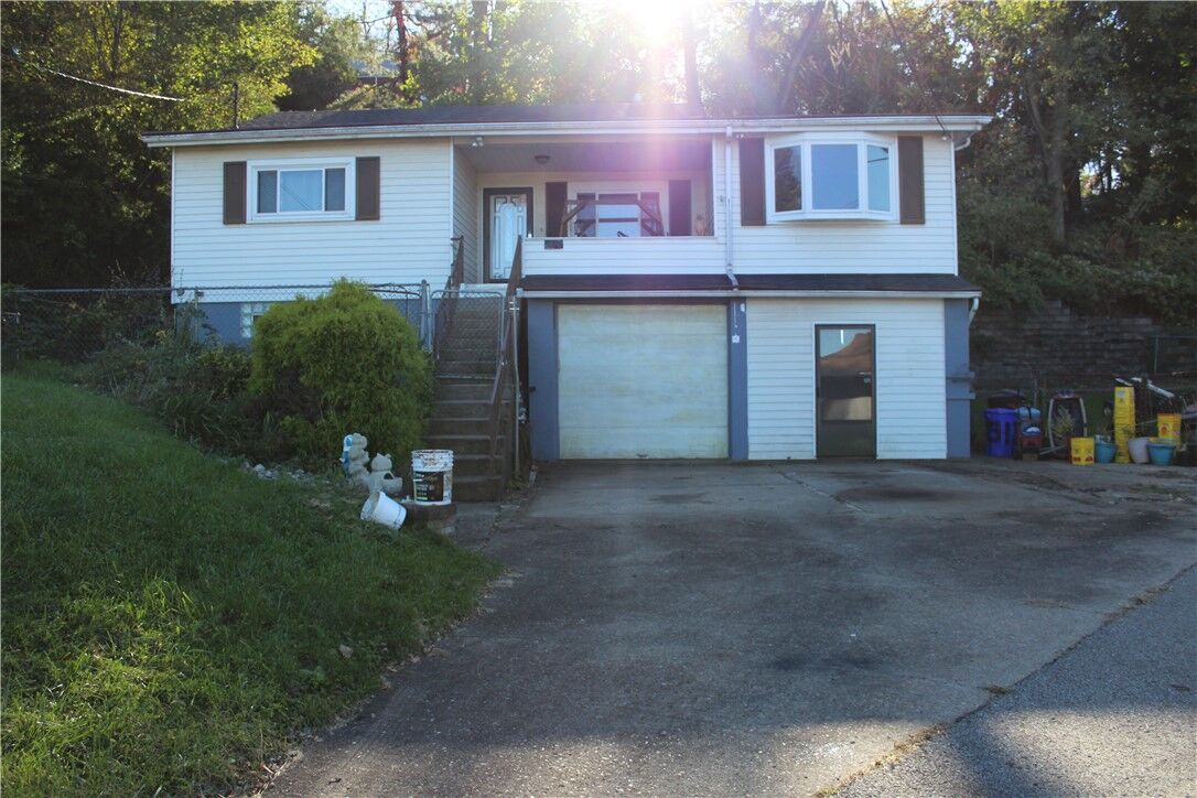 Property Photo:  5512 Ollie St  PA 15207 