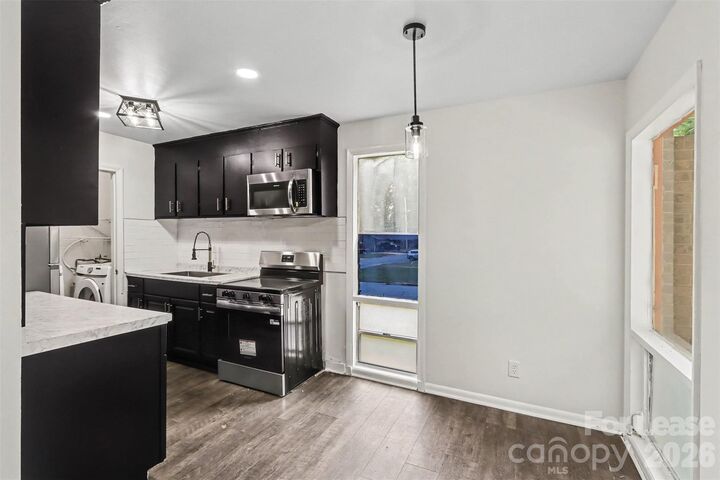 Property Photo: 556 Blendwood Drive NC 28215