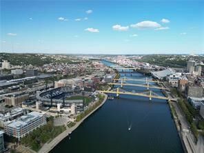 Property Photo: 320 Fort Duquesne Blvd 7G PA 15222