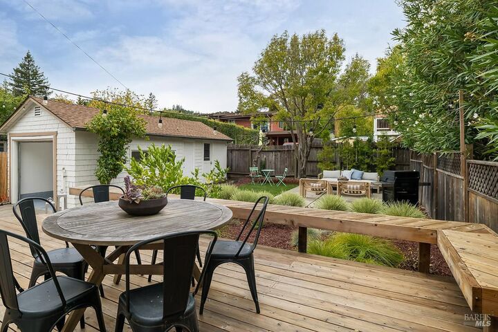 Property Photo:  413 D Street  CA 94901 