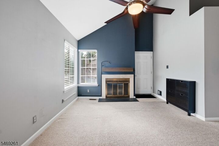 Property Photo:  10 Stevens Ct  NJ 07921 