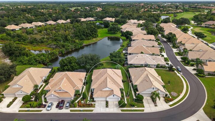 Property Photo:  6937 Woodmore Terrace  FL 34202 