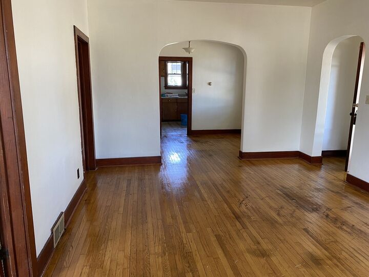 Property Photo: 1104 Pulaski Street IL 61354