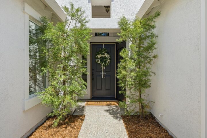 Property Photo:  331 Bombay Circle  CA 95835 