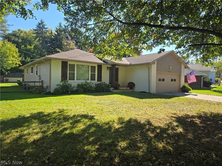 Property Photo: 38902 Johnnycake Ridge Road OH 44094
