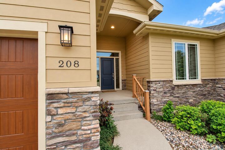 Property Photo:  208 S Churchill Cir  SD 57049 