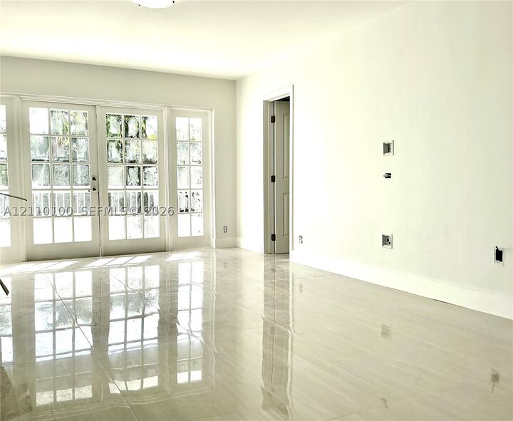 Property Photo:  2420 SE 17th Cswy 207C  FL 33316 