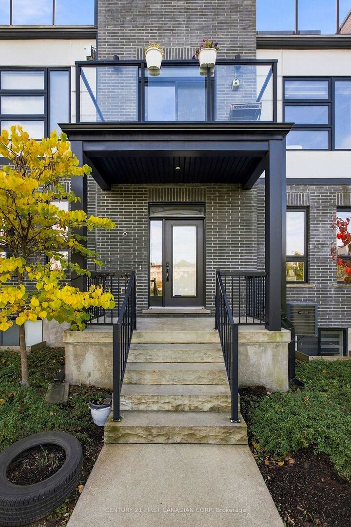 Property Photo:  231 Callaway Road 8  ON N6G 0M3 